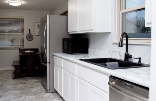 Florence House | Beautiful Home: Central Location