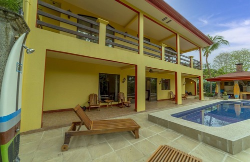 Las Olas Beach Community Villa | Beautiful home in the heart of Esterillos Oeste
