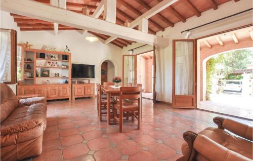 Saint-Paul-en-Foret House | Beautiful Home In St Paul En Foret