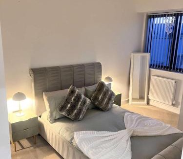 Barnt Green Apartment | Beautiful, home from home, one bed stay