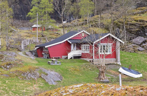 Fusa House | Beautiful home in Nordtveitgrend
