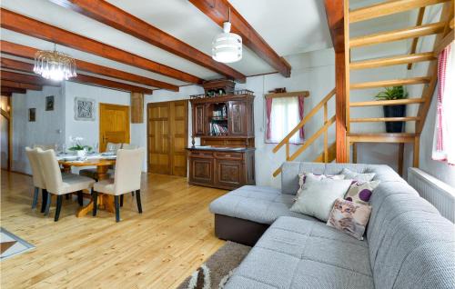 Bedenica House | Beautiful Home In Bedenica With Wifi