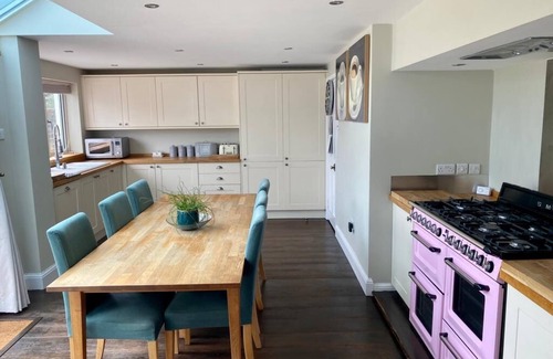 Birdham House | Beautiful home in Birdham, minutes to the beach
