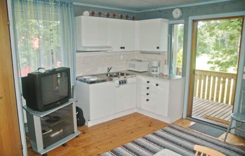 Tanum O House | Beautiful Home In Bullaren With Kitchen