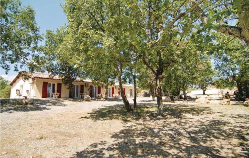 Courry House | Beautiful Home In Courry With Kitchen