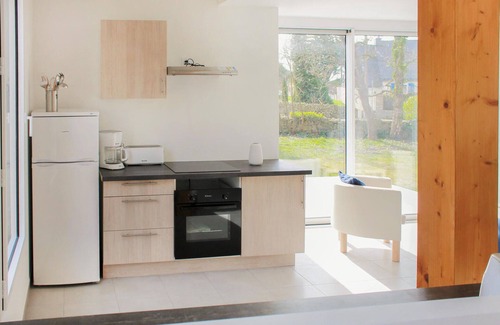 Erdeven House | Beautiful home in Erdeven with WiFi
