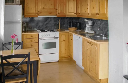 Fister House | Beautiful home in Fister with WiFi