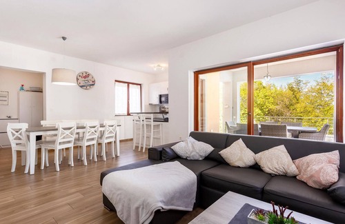 Gostinjac House | Beautiful home in Gostinjac with WiFi