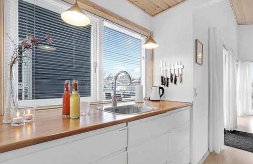 Gudhjem House | Beautiful home in Gudhjem with WiFi