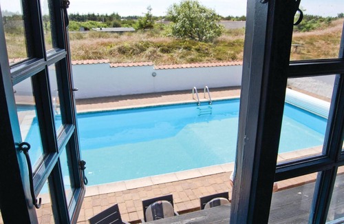 Bjerregaard House | Beautiful home in Hvide Sande with WiFi