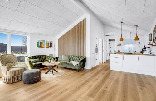 Hejlsminde Strand House | Beautiful home in Hejls with WiFi