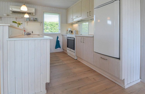 Bork Havn House | Beautiful home in Hemmet with kitchen