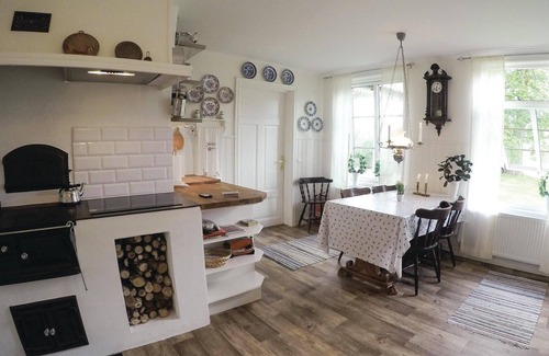 Hogsby House | Beautiful home in Högsby with kitchen