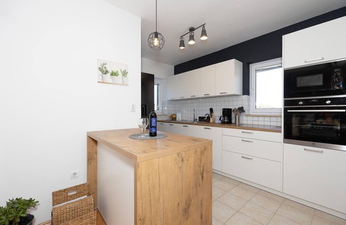 Istok House | Beautiful home in Makarska with kitchen