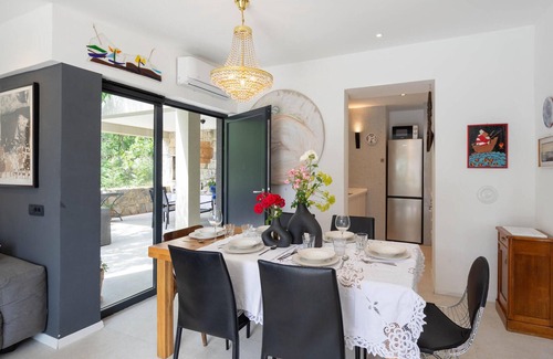Gata House | Beautiful home in Naklice with kitchen