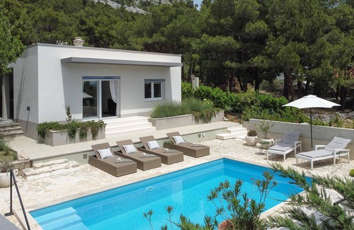 Gata House | Beautiful home in Naklice with kitchen