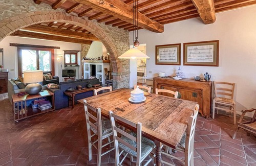 Magliano in Toscana House | Beautiful home in Pereta with kitchen