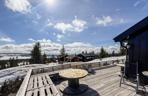 Sjusjoen House | Beautiful home in Sjusjøen with WiFi