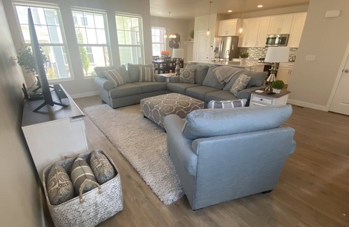 Daybreak House | Beautiful Home in Premium Location
