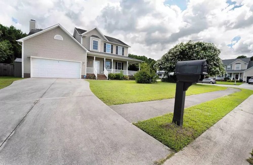 Jacksonville House | Beautiful home near Marine Corps base