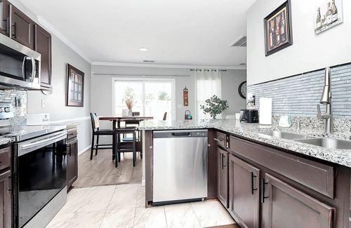 Steele Creek House | Beautiful home near Lake