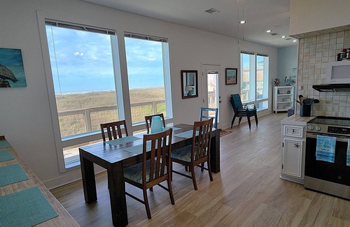 Matagorda House | Beautiful home on Matagorda Beach with fenced in yard!