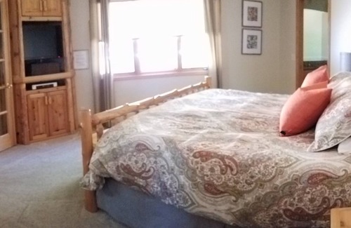 Brainerd House | Beautiful Home On Round Lake, Part Of The Gull Lake Chain of Lakes...