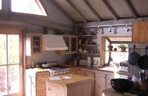 Stratton and Bromley Ski Areas Cottage | Beautiful Honeymoon Cottage close to Manchester Vermont. {Manchester Center}
