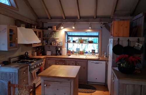 Stratton and Bromley Ski Areas Cottage | Beautiful Honeymoon Cottage close to Manchester Vermont. {Manchester Center}