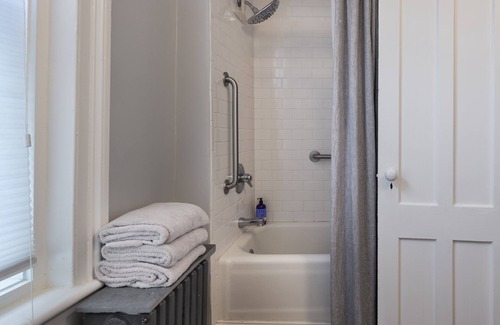 Hudson House | Beautiful House and Garden in Downtown Hudson, NY