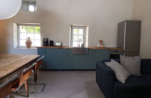 Bourg-Charente House | Beautiful house with swimming pool on the banks of the Charente river