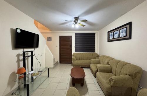 Salinas House | Beautiful house in a beachfront gated community