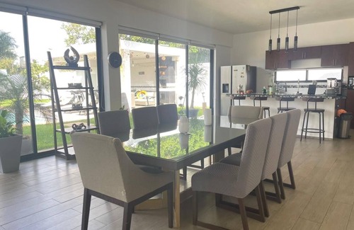 Merida Municipality House | Beautiful House in quiet neighborhood 15 min from airport