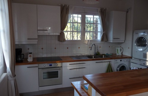 Boulouris-sur-Mer House | Beautiful house, very well located, sleeps 4 to 10, with swimming pool and air conditioning.