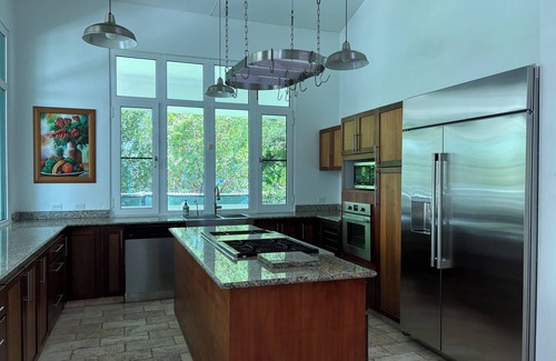 Zarzal House | Beautiful house with 2 bedrooms and 2 bathrooms, in the privacy of the beach!