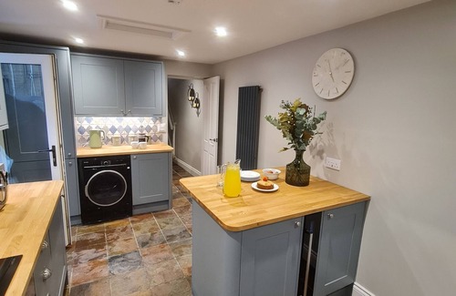Ilkley Cottage | Beautiful Ilkley cottage sleeps 8 - pet friendly