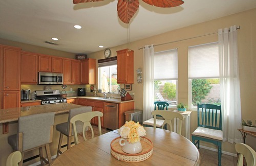 Indio House | Beautiful Indian Palms CC Home with many amenities