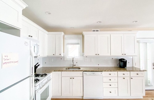 Gold Coast House | Beautiful, inviting, steps to gorgeous beach, impeccably clean!