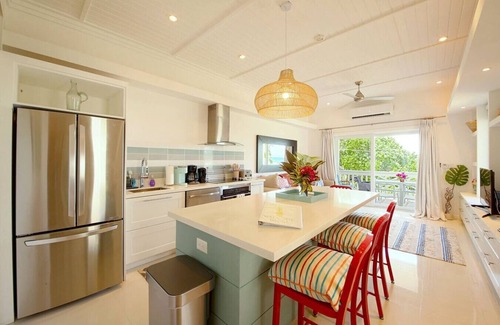 Governor's Harbour Apartment | Beautiful Island-Designed 2 BR Bayview Apartment