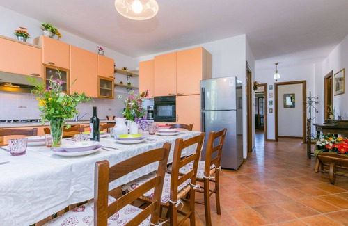 Colle di Val d'Elsa House | Beautiful villa for 10 people with private pool, WIFI, TV, patio and panoramic view