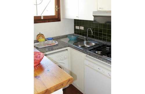 Santa Reparata Apartment | Beautiful apartment for 6 guests with pool, TV, balcony, pets allowed and parking