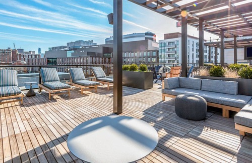Arefth Apartment | Beautiful Kendall Square 2BR nr Restaurants & MIT, by Blueground