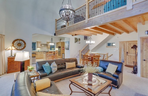 Blue Jay Cabin | Beautiful Lake Arrowhead Cabin w/EV Charger