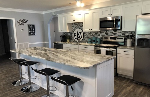 Summerton House | Beautiful lake home to make your family vacation extra special!