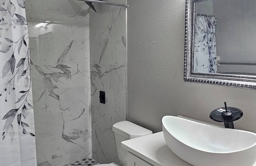 LaVina House | Beautiful Lake Nona Bedroom w/Dedicated Bathroom