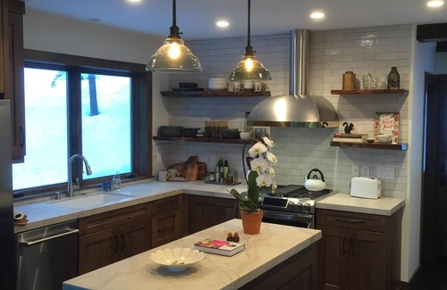 Talmont House | Beautiful Lake Views, Luxury, Modern Mountain Home, Sleeps 8(6 adult max).