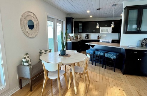 Saskatchewan House | Beautiful Lakefront Paradise on Last Mountain Lake