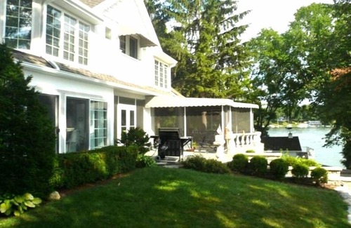 Lauderdale Lakes House | Beautiful Lakefront Home on Lauderdale Lakes!