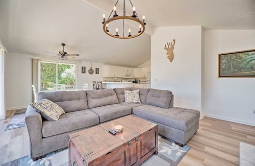 Fremont House | BEAUTIFUL Lakefront View with Private Dock!