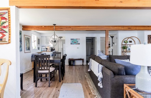 Lake Shangrila House | Beautiful Lakehouse sleeps 12. Boat,fish kayaks, hot tub, pets. Wilmot ski,tube